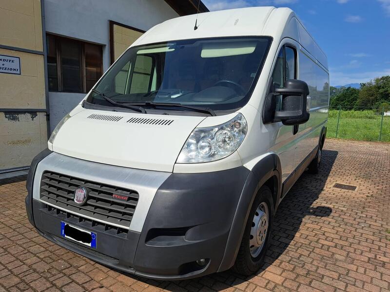 Fiat Ducato Furgone 35 3.0 MJT 180CV PC-TN Maxi  del 2011 usata a Cittiglio